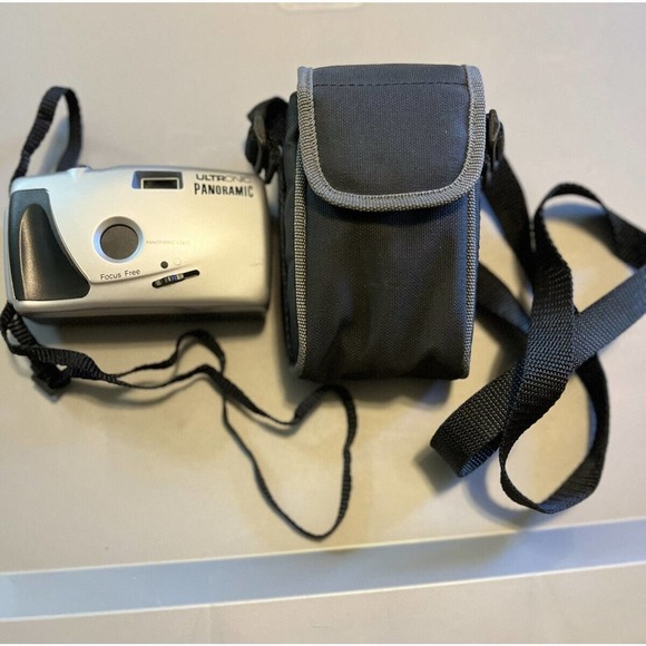 Vintage Ultronic Panoramic Camera 35mm Film Point & Shoot Silver & carrying case - Picture 2 of 8